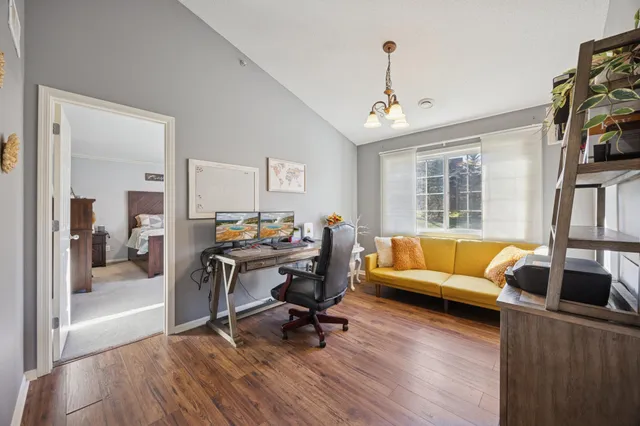 $280,000 | 2814 Spy Glass Drive, Chaska, MN 55318