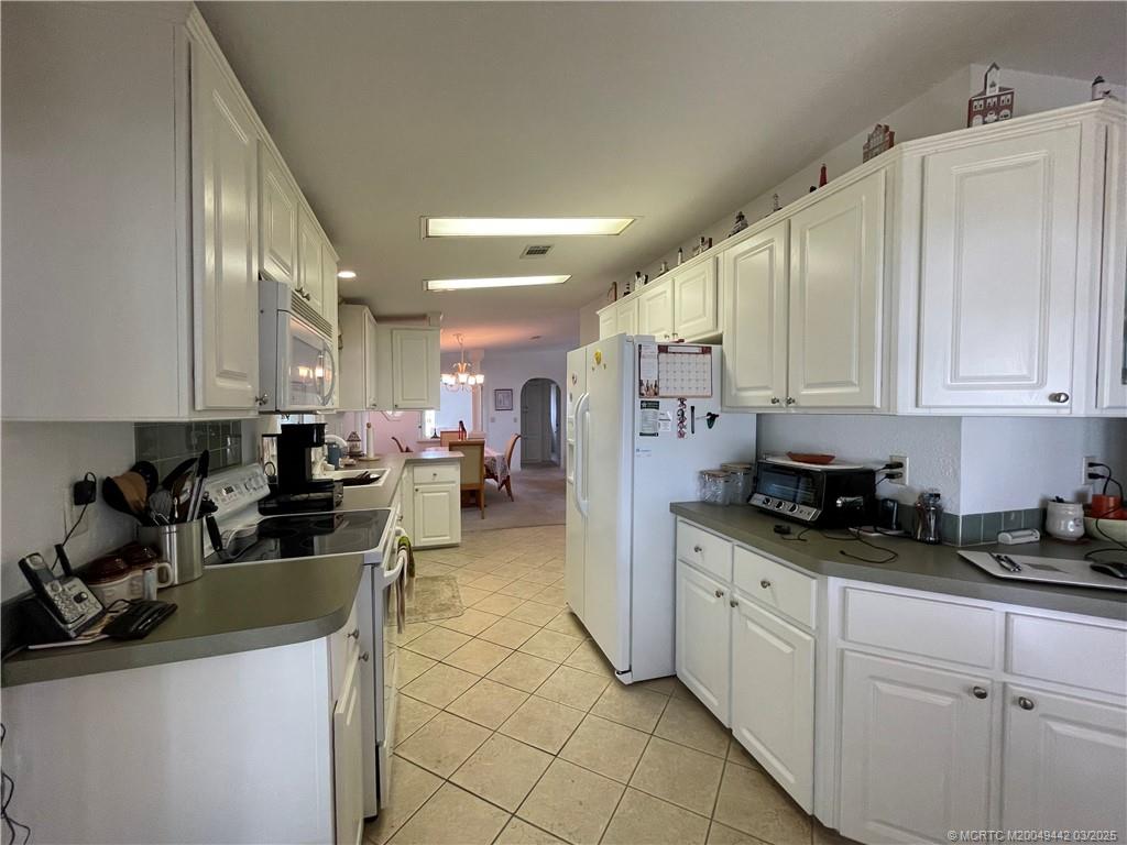 16447 Southwest Two Wood Way Indiantown, FL 34956 - Photo 13 of 46