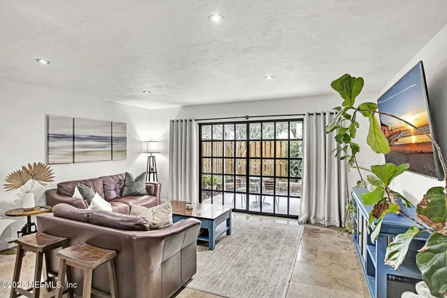 $174,000 | 5201 Atlantic Boulevard, Unit 273, Jacksonville, FL 32207