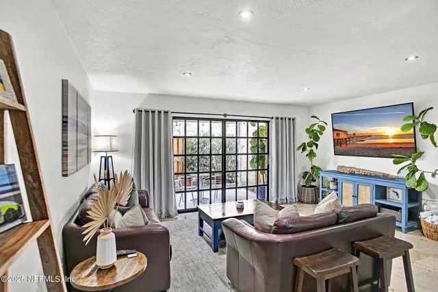 $174,000 | 5201 Atlantic Boulevard, Unit 273, Jacksonville, FL 32207