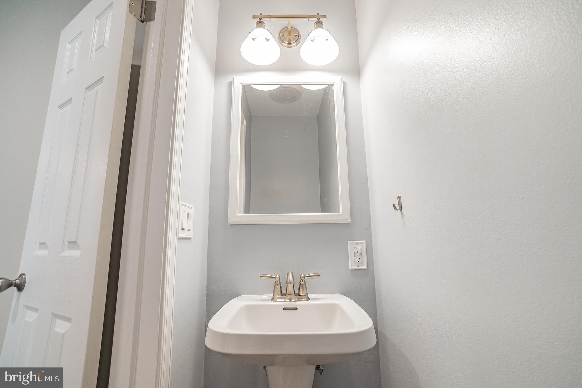 444 Old Lancaster Road Haverford, PA 19041 - Photo 17 of 28