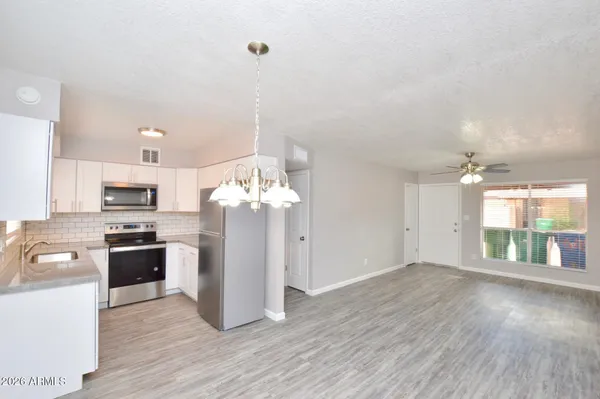 $1,425 | 645 North Arrowhead Drive, Unit 4, Chandler, AZ 85224