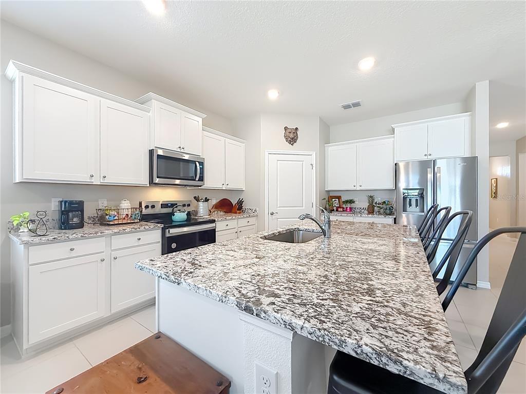 9357 60th Court Road Ocala, FL 34476 - Photo 8 of 31