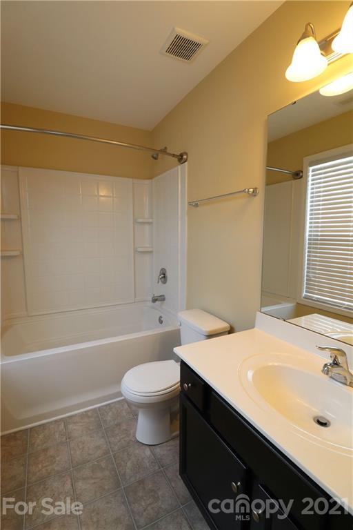440 Danielle Way Fort Mill, SC 29715 - Photo 16 of 19 a bathroom with a sink a toilet and bathtub