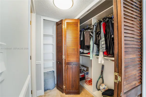 $3,200 | 6039 Collins Avenue, Unit 1229, Miami Beach, FL 33140