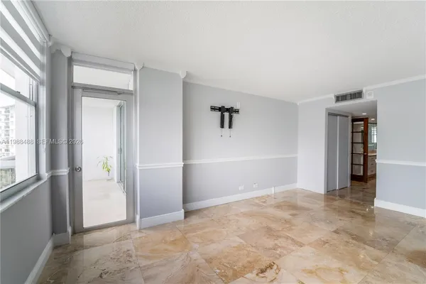 $3,200 | 6039 Collins Avenue, Unit 1229, Miami Beach, FL 33140