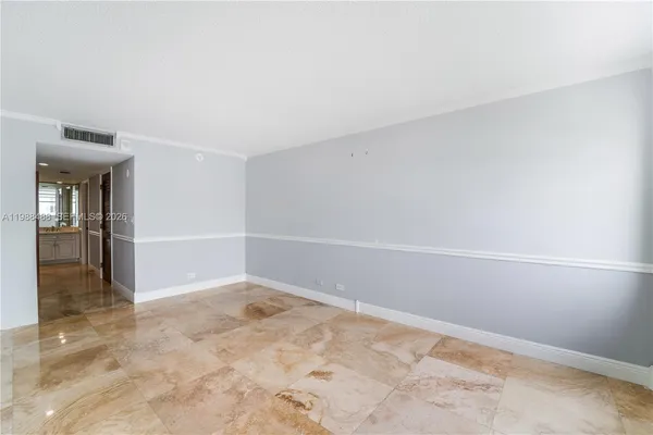 $3,200 | 6039 Collins Avenue, Unit 1229, Miami Beach, FL 33140