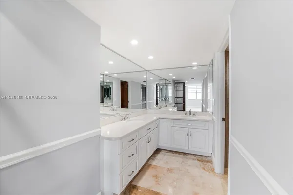 $3,200 | 6039 Collins Avenue, Unit 1229, Miami Beach, FL 33140