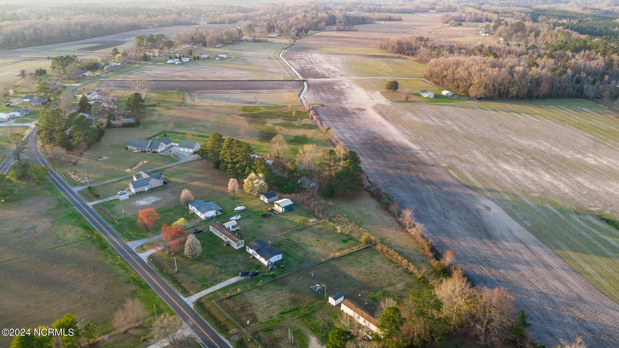 340 Antioch Road New Bern, NC 28560 - Photo 4 of 21 4-web-or-mls-DJI_20240314184303_0688_D