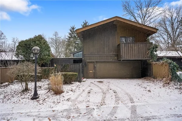 $260,000 | 285 North Road Northeast, Warren, OH 44483