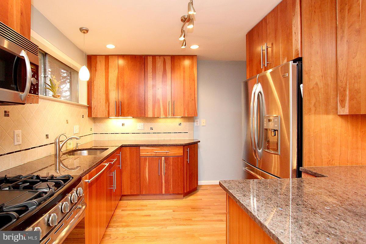 2108 Porter Road Silver Spring, MD 20910 - Photo 10 of 30 Kitchen