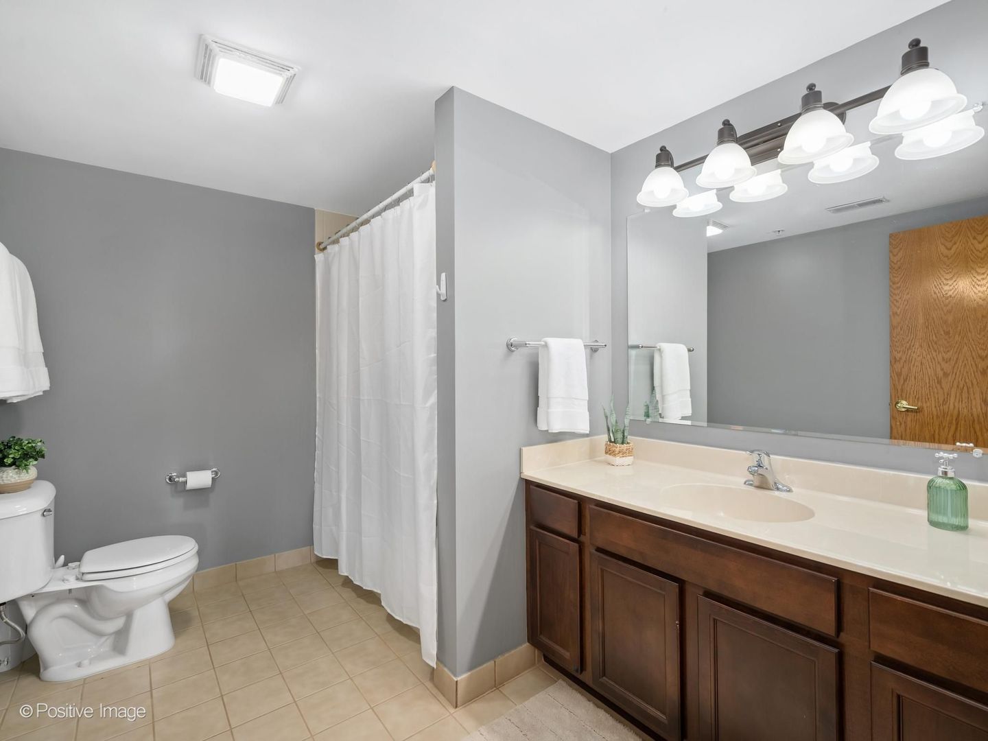 175 West Brush Hill Road, Unit 104 Elmhurst, IL 60126 - Photo 17 of 22
