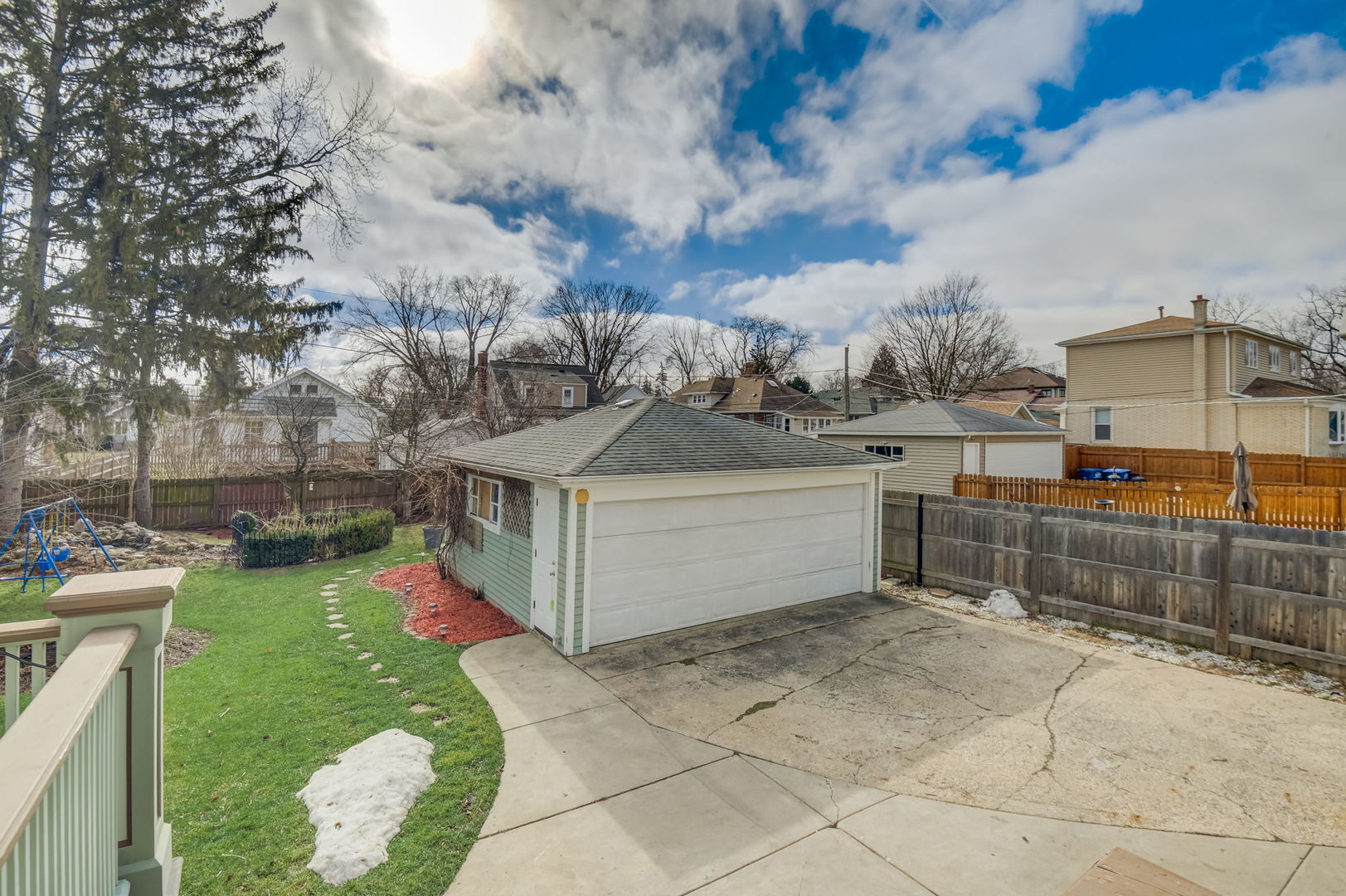1673 East Algonquin Road Des Plaines, IL 60016 - Photo 24 of 36 a view of a outdoor space