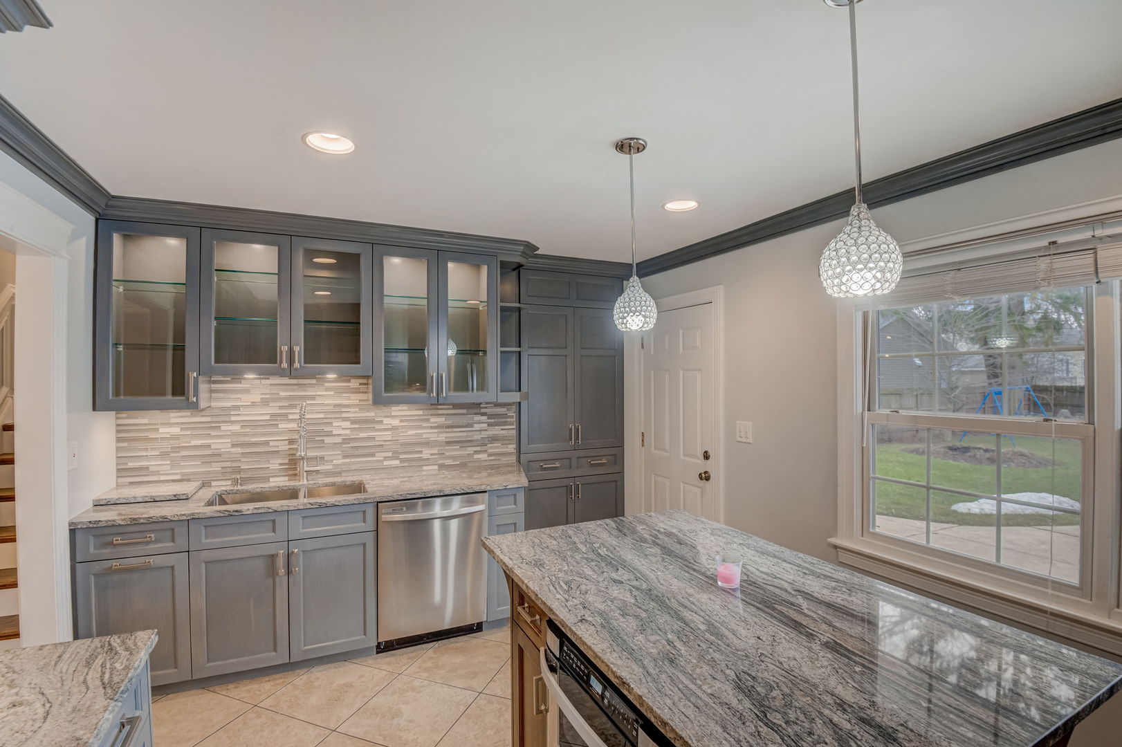1673 East Algonquin Road Des Plaines, IL 60016 - Photo 8 of 36