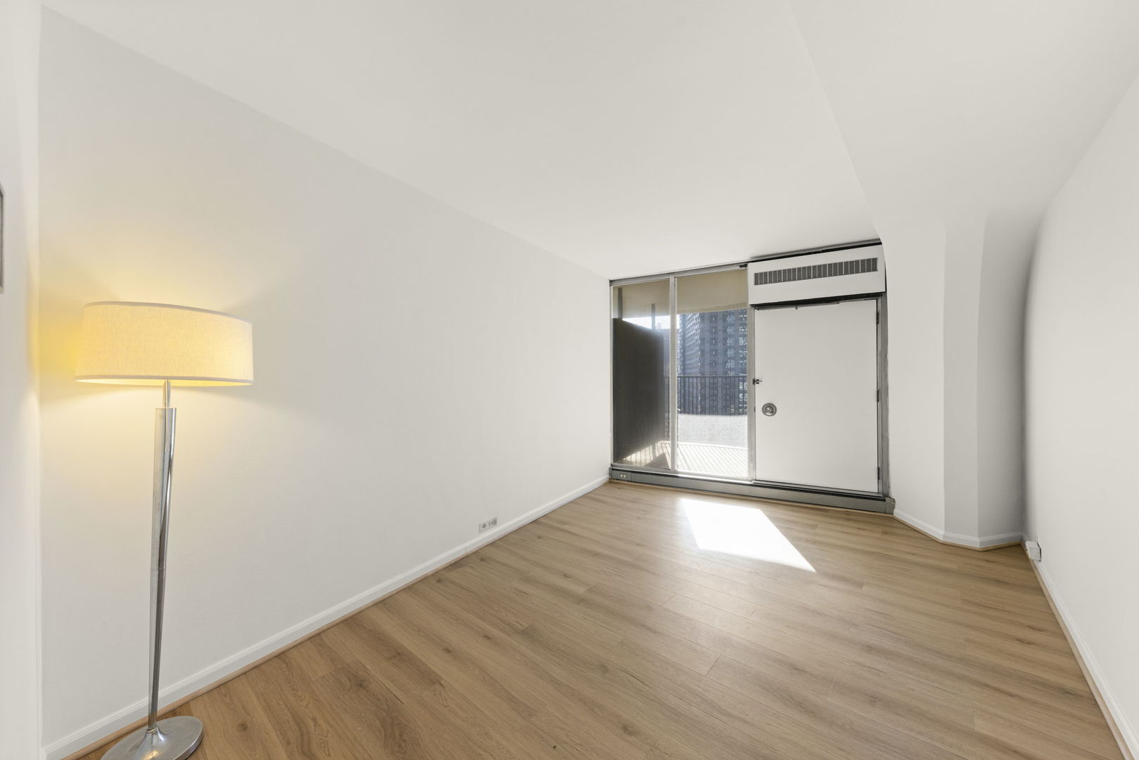 300 North State Street, Unit 3235 Chicago, IL 60654 - Photo 14 of 29