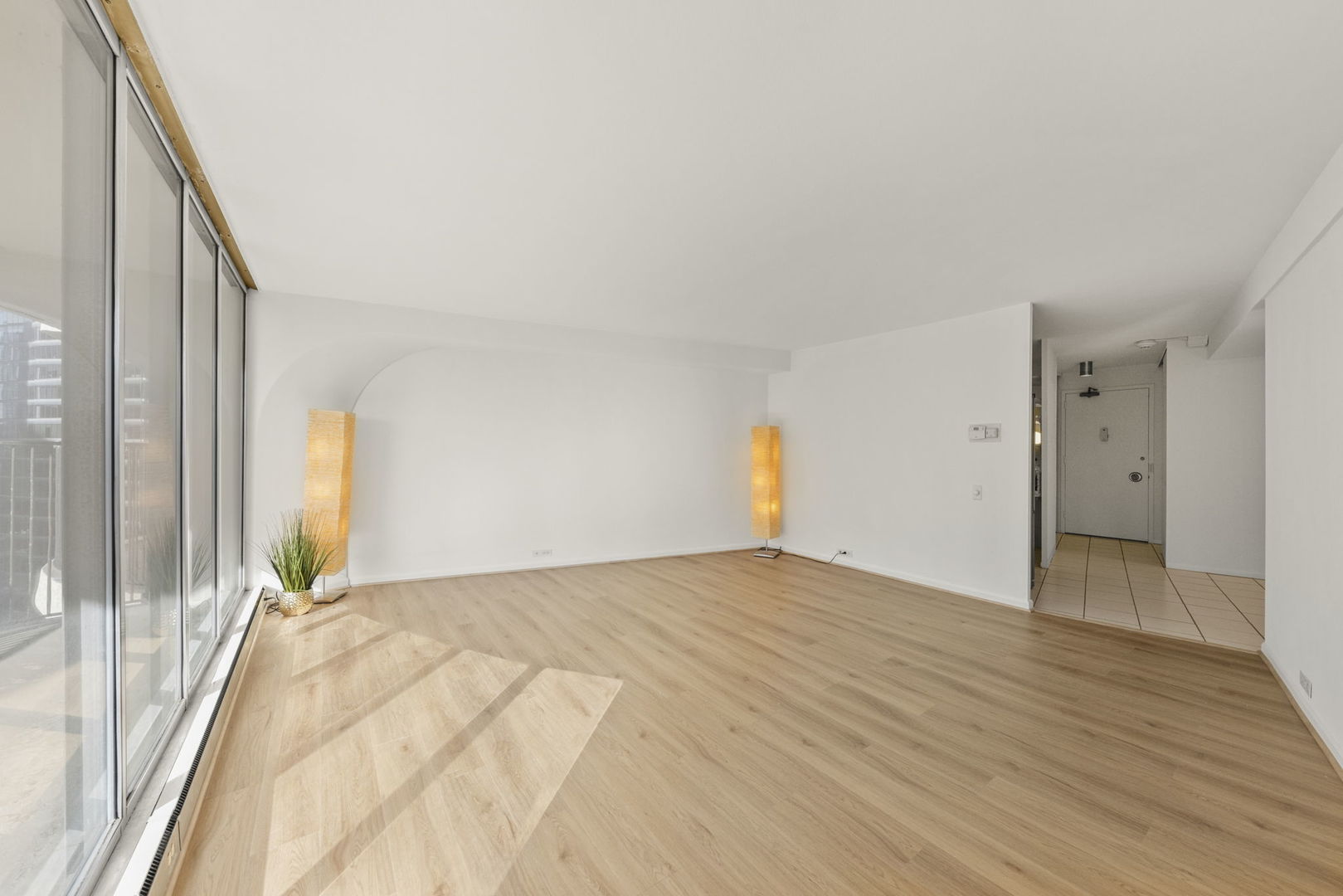 300 North State Street, Unit 3235 Chicago, IL 60654 - Photo 4 of 29