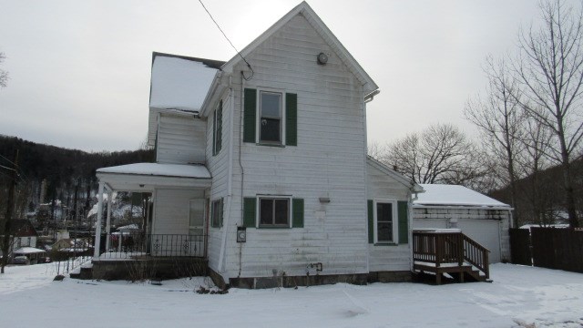 17 Maple Street Warren, PA 16365 - Photo 2 of 29
