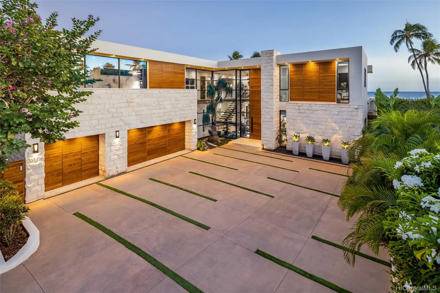 Contemporary home in Honolulu