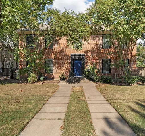 $1,400,000 | 1500 South 10th Street, Waco, TX 76706