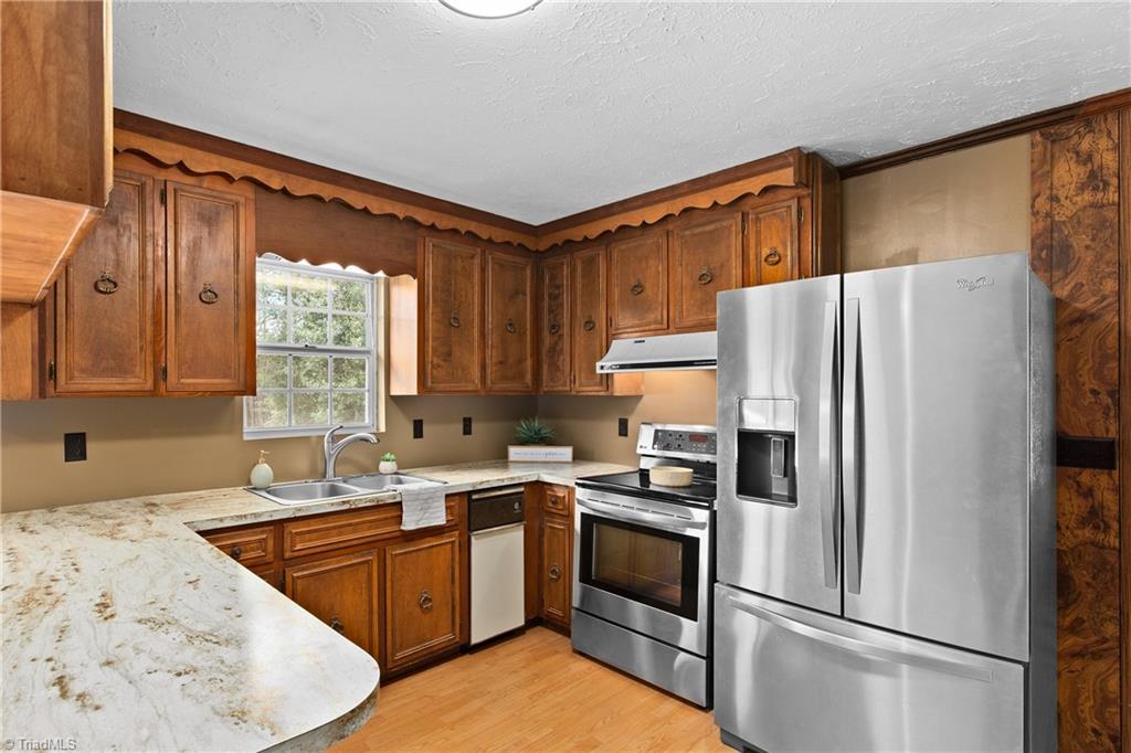 435 Seven Island Road Danbury, NC 27016 - Photo 13 of 44