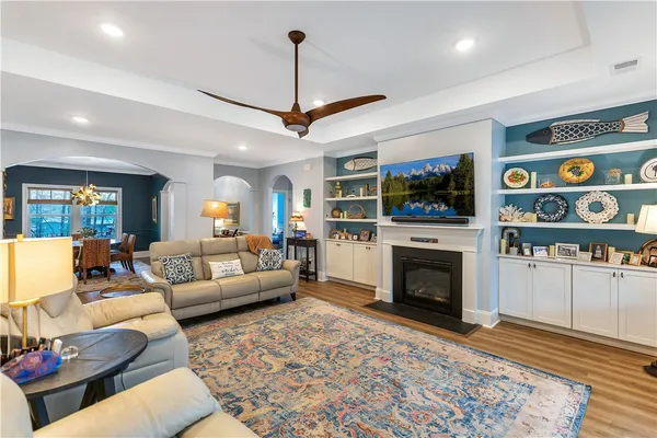 $549,900 | 2638 Dog Leg Lane, Seneca, SC 29678