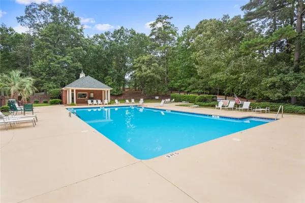 $549,900 | 2638 Dog Leg Lane, Seneca, SC 29678