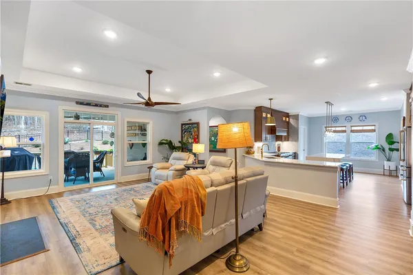 $549,900 | 2638 Dog Leg Lane, Seneca, SC 29678