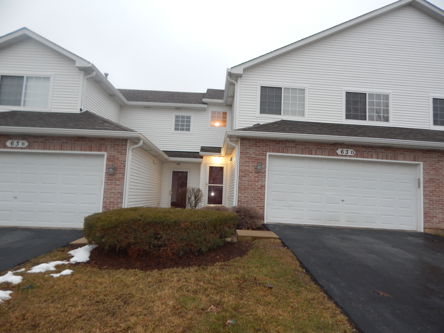 63 Rolling Oaks Road, Unit D Sugar Grove, IL 60554 - Photo 1 of 39