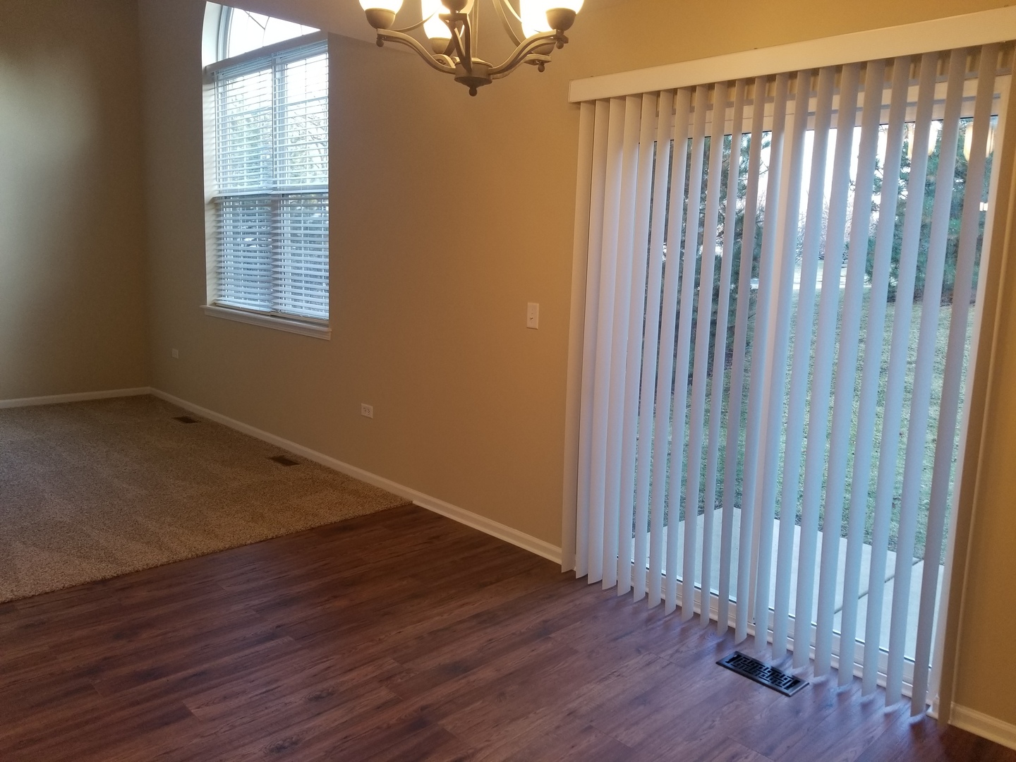 63 Rolling Oaks Road, Unit D Sugar Grove, IL 60554 - Photo 7 of 39
