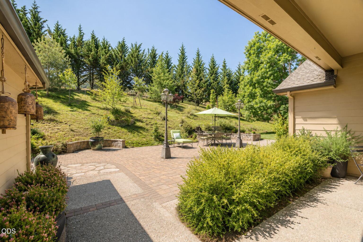 651 Holton Road Talent, OR 97540 - Photo 11 of 47