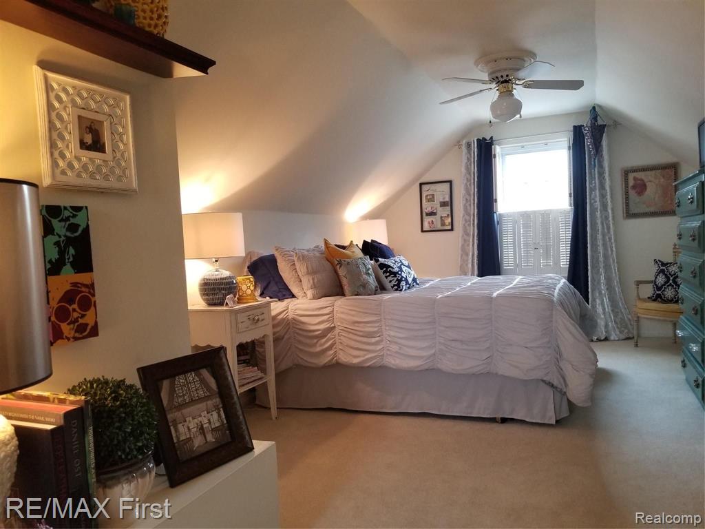 1090 Cambridge Road Berkley, MI 48072 - Photo 10 of 32