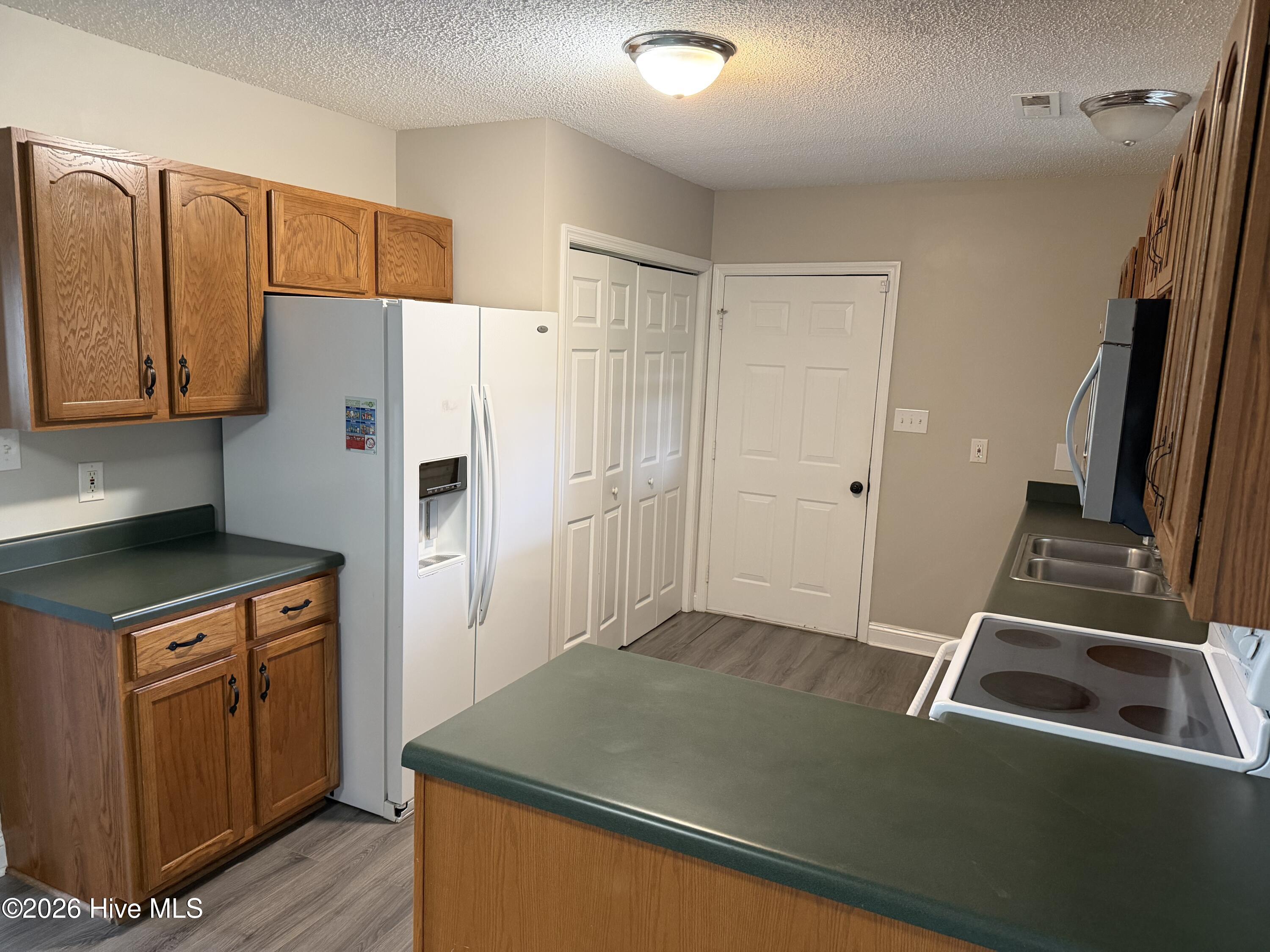 136 Annie Road Richlands, NC 28574 - Photo 8 of 20