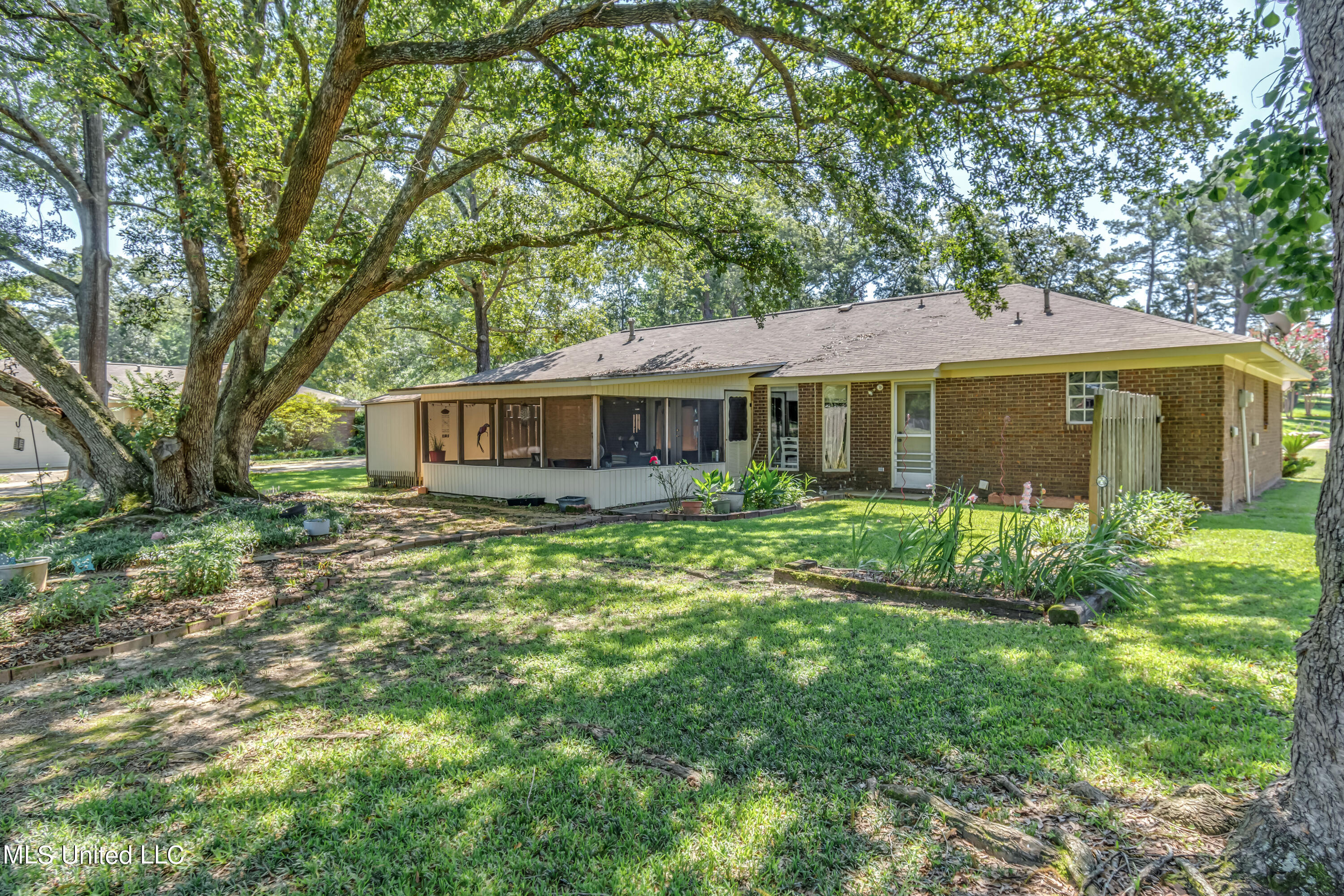 19 Crosswoods Road Brandon, MS 39042 - Photo 44 of 53 19 Crosswoods Rd-51