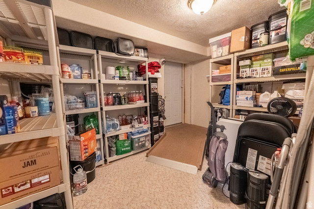 14301 Elsbrook Circle Draper, UT 84020 - Photo 33 of 40