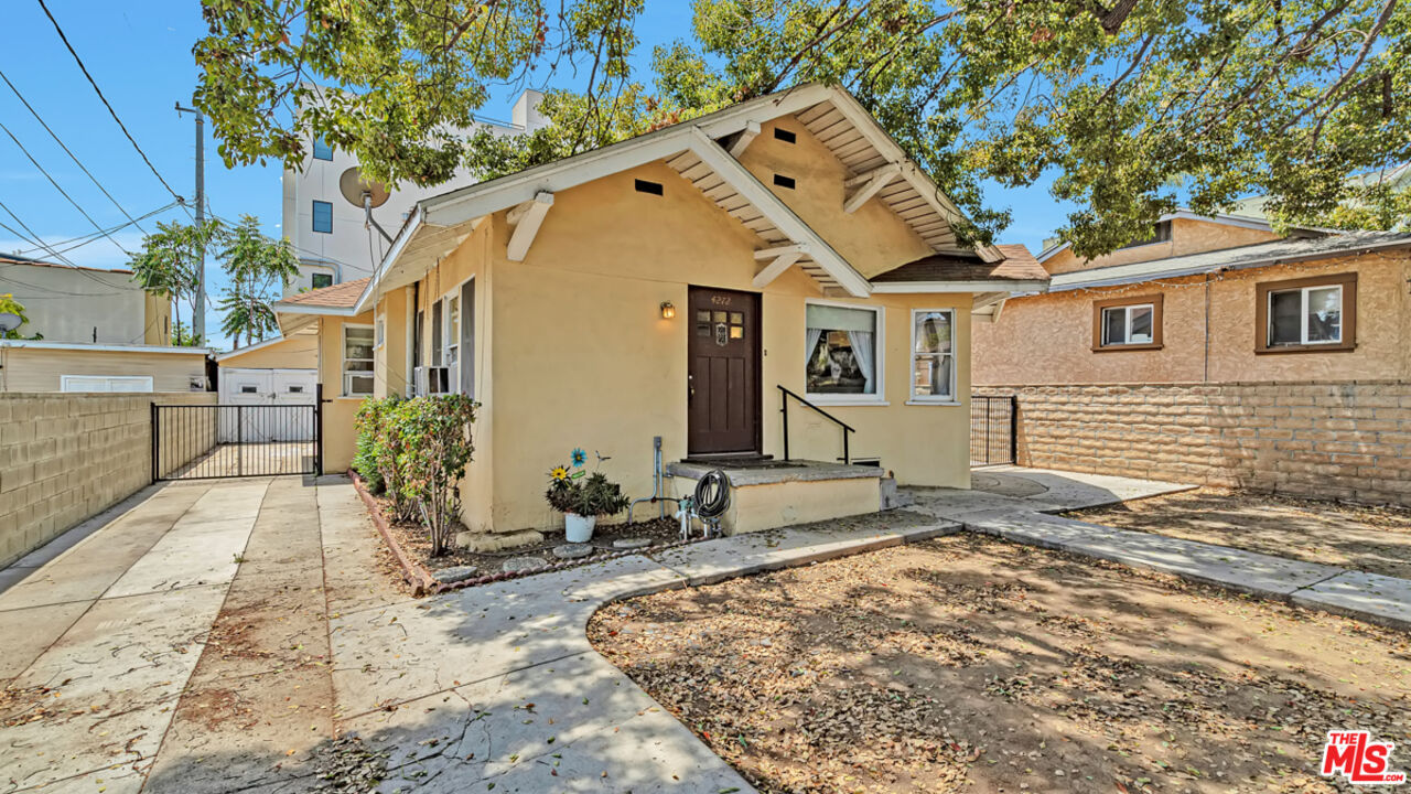 4272 Rosewood Avenue, Los Angeles, CA 90004 Compass