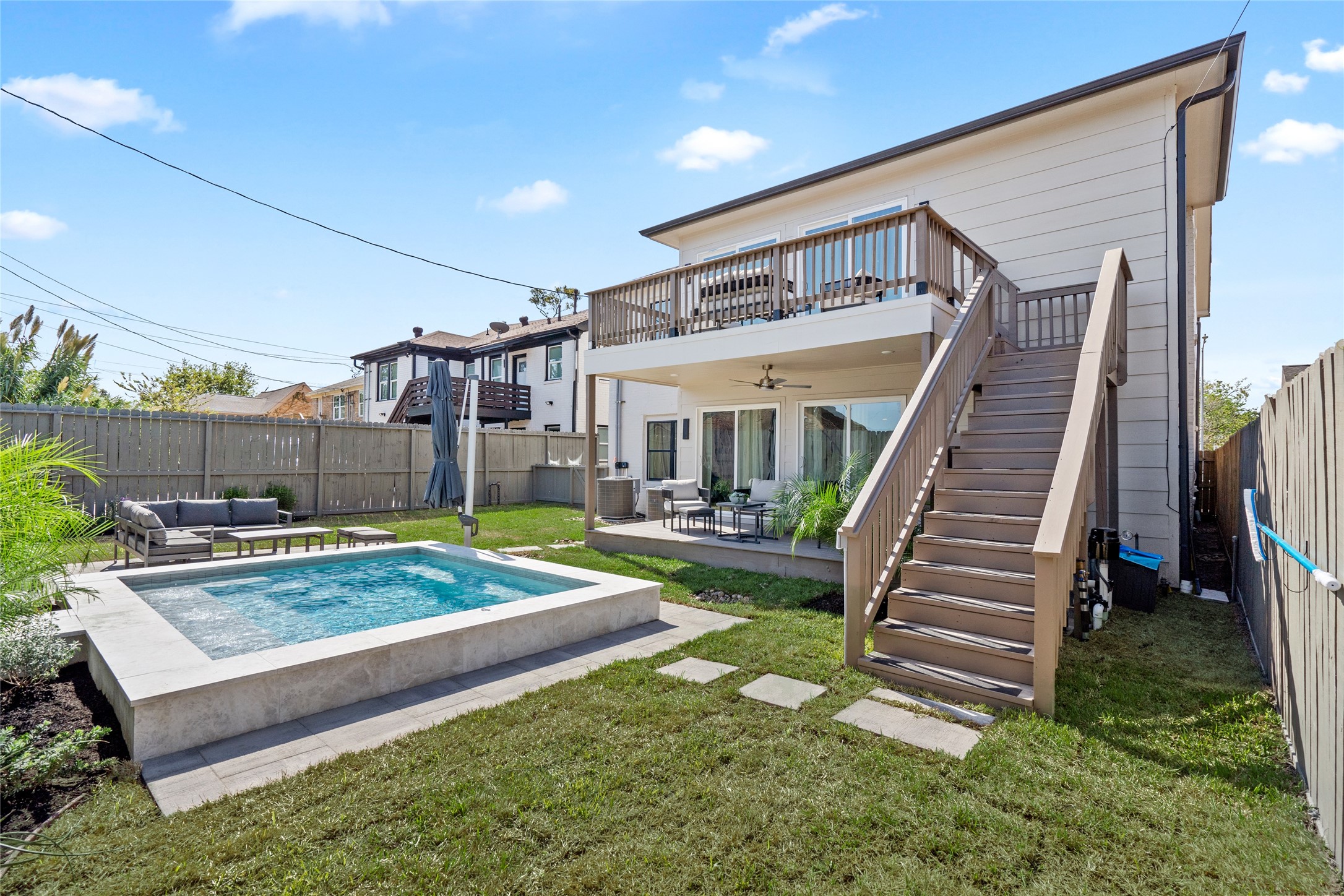 2901 Cleburne Street Houston, TX 77004 - Photo 47 of 50 a view of a house with backyard and a patio