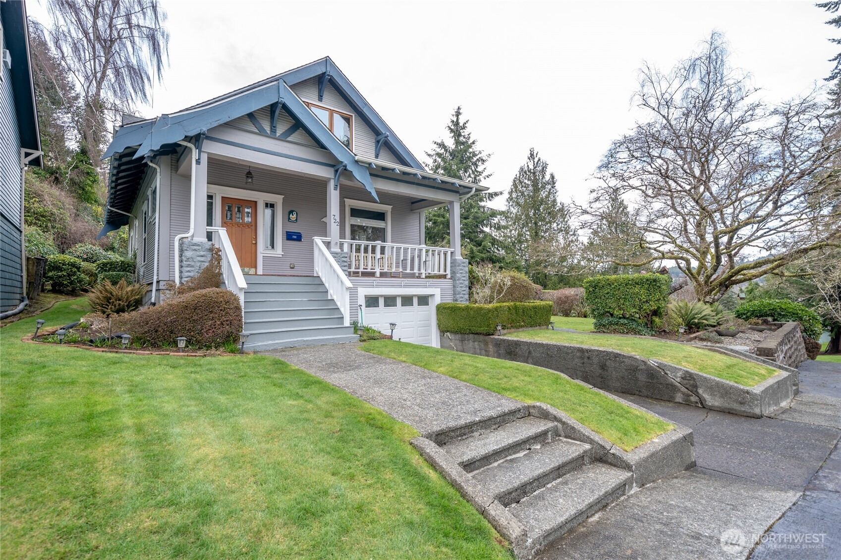722 7th Avenue Aberdeen, WA 98520 - Photo 2 of 38 a view of a house with a yard and plants