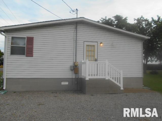 615 South Combs Street Ridgway, IL 62979 - Photo 2 of 20