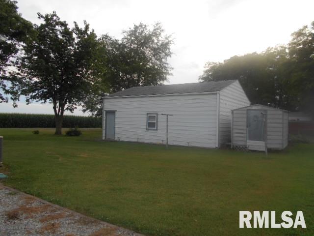 615 South Combs Street Ridgway, IL 62979 - Photo 3 of 20