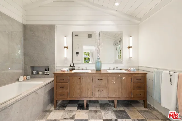 $5,150,000 | 1441 Oriole Drive, Los Angeles, CA 90069