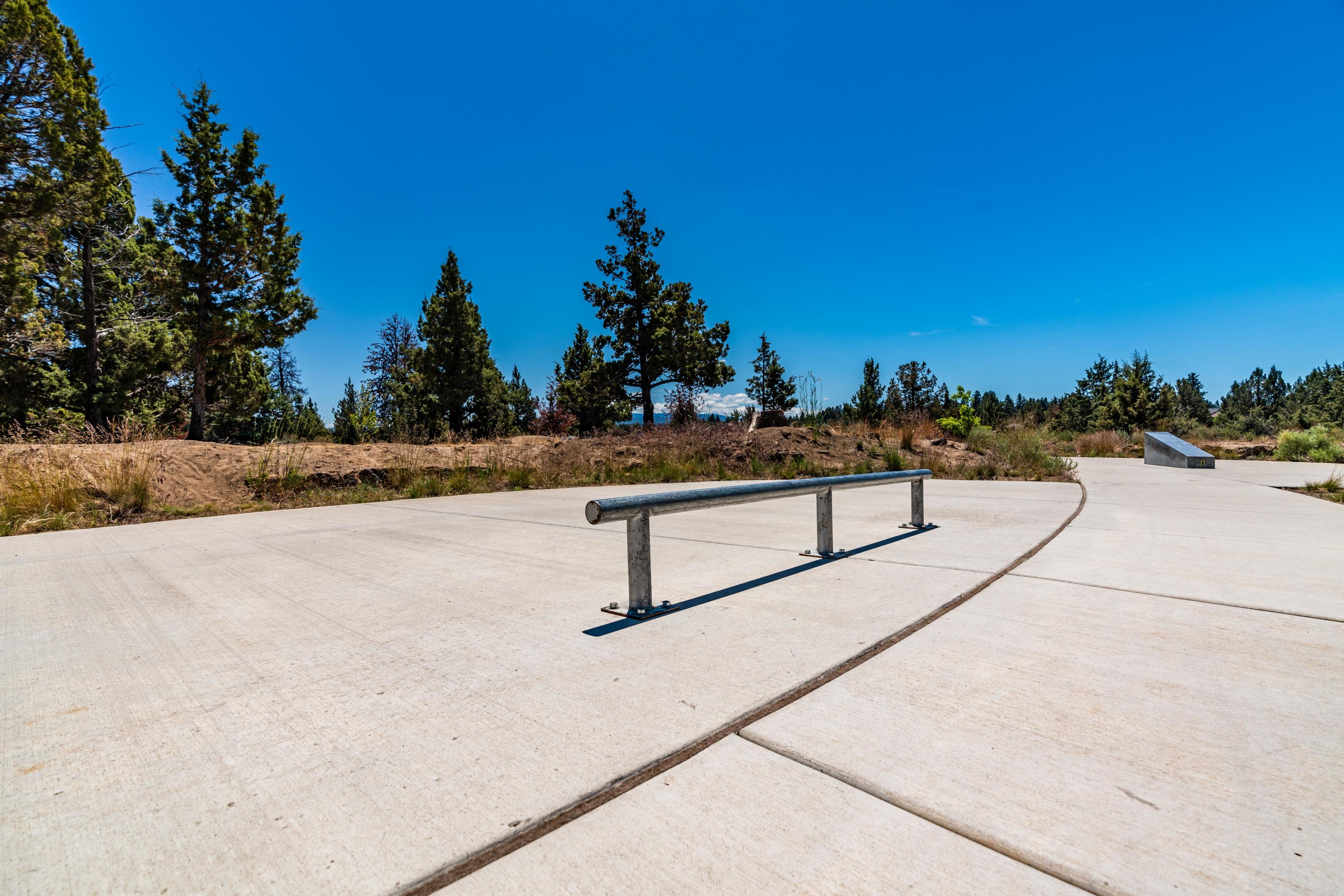 20563 Rolen Avenue, Unit LOT 174 Bend, OR 97702 - Photo 13 of 38 Stone Creek Park-Pool-20