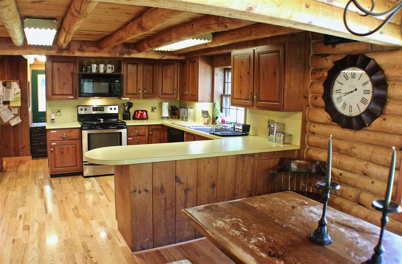 216 Howard Road Jamaica, VT 05343 - Photo 15 of 26