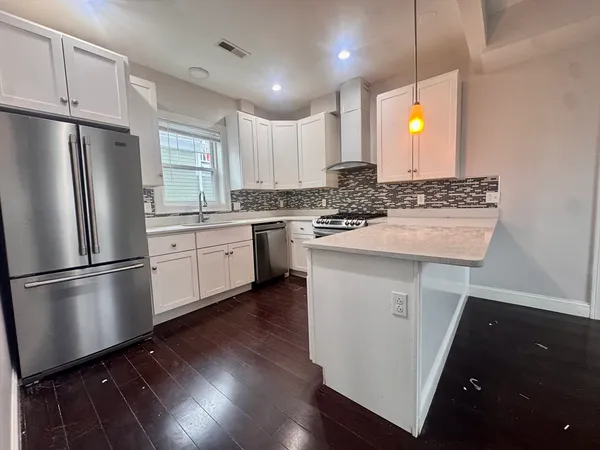 $3,500 | 9 Batchelder Street, Unit 2, Boston, MA 02125