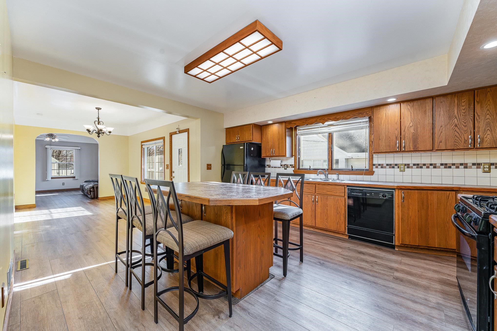 910 Michigan Avenue Bay City, MI 48708 - Photo 5 of 24 Gallery Image 5