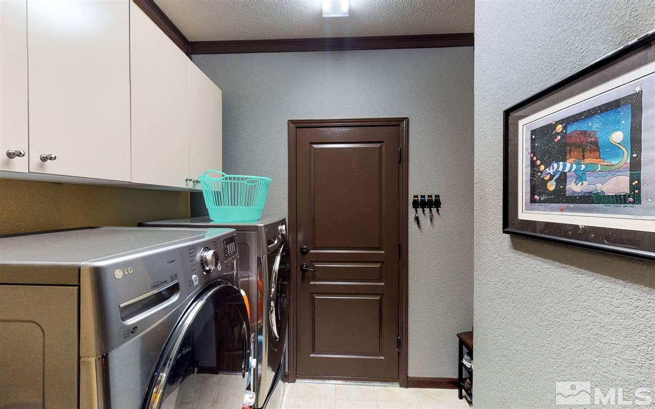 1270 Wakefield Trail Reno, NV 89523 - Photo 9 of 19 a utility room with dryer and washer