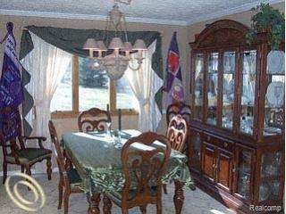 224 Gunder Court Rochester, MI 48309 - Photo 8 of 10 Dining Area