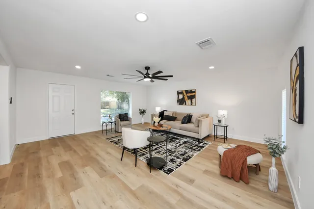 $254,999 | 8706 Meadowview Drive, Houston, TX 77037