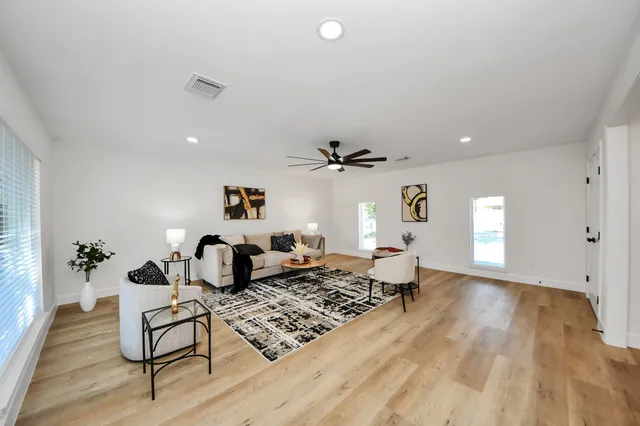 $254,999 | 8706 Meadowview Drive, Houston, TX 77037