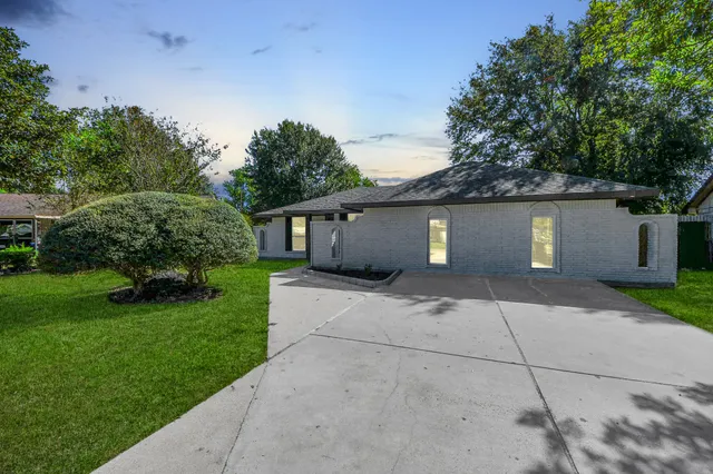 $254,999 | 8706 Meadowview Drive, Houston, TX 77037