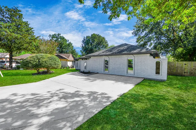 $254,999 | 8706 Meadowview Drive, Houston, TX 77037